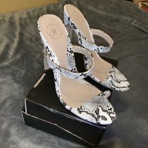 Missguided Snake Print Mules